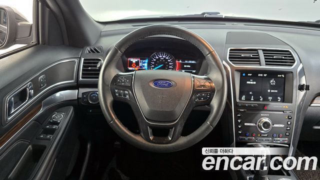 FORD 익스플로러 2.3 리미티드 4WD 2019 - photo 13 - Import Corée du Sud | International Cars
