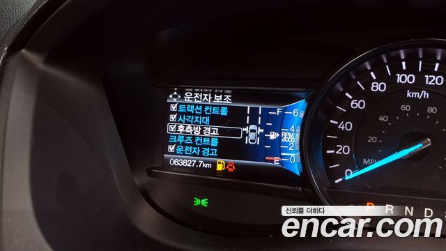 FORD 익스플로러 2.3 리미티드 4WD 2019 - photo 17 - Import Corée du Sud | International Cars