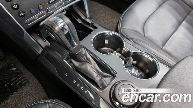 FORD 익스플로러 2.3 리미티드 4WD 2019 - photo 9 - Import Corée du Sud | International Cars