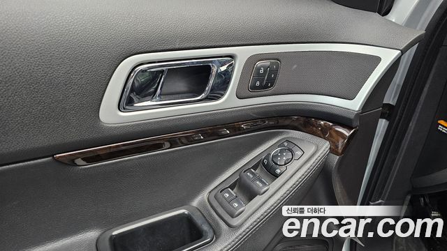 FORD 익스플로러 3.5 리미티드 4WD 2011 - photo 16 - Import Corée du Sud | International Cars