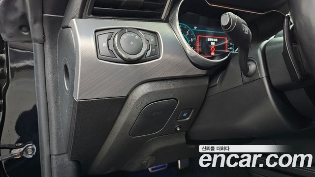 FORD 머스탱 Convertible 2022 - photo 14 - Import Corée du Sud | International Cars