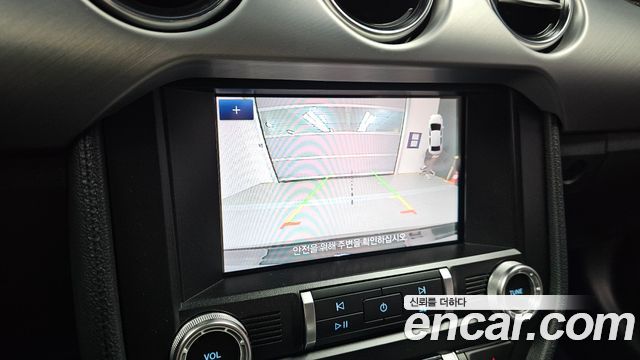 FORD 머스탱 Convertible 2022 - photo 17 - Import Corée du Sud | International Cars