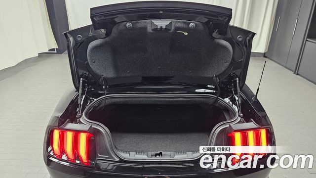 FORD 머스탱 Convertible 2022 - photo 20 - Import Corée du Sud | International Cars