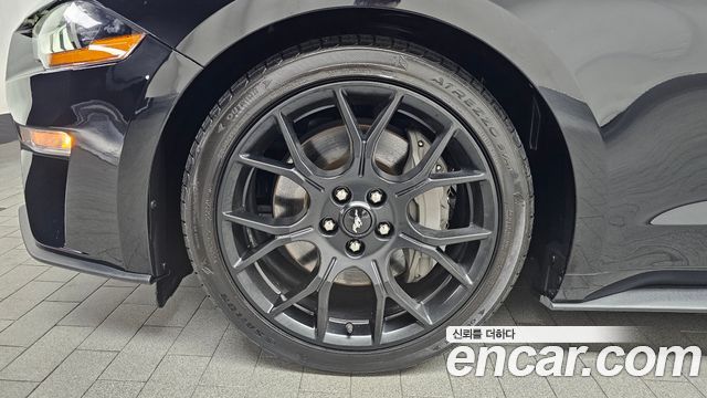 FORD 머스탱 Convertible 2022 - photo 5 - Import Corée du Sud | International Cars