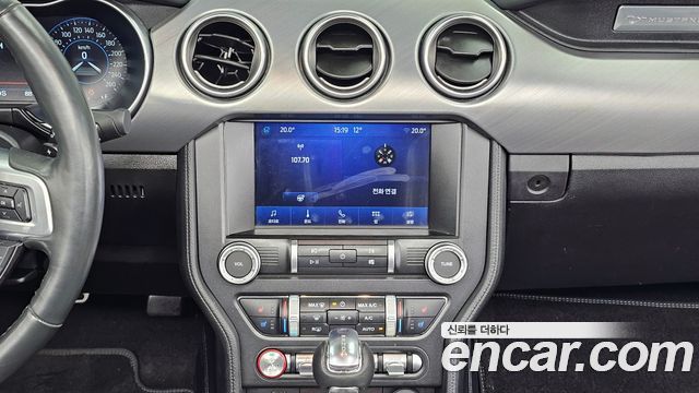 FORD 머스탱 Convertible 2023 - photo 14 - Import Corée du Sud | International Cars