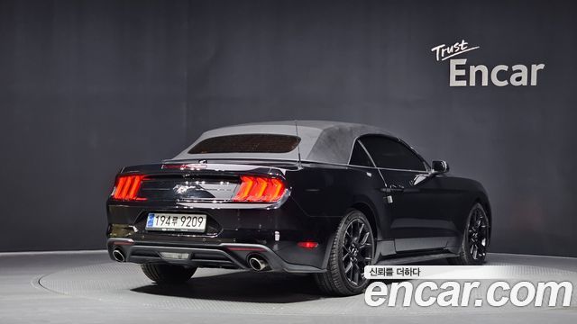 FORD 머스탱 Convertible 2023 - photo 2 - Import Corée du Sud | International Cars