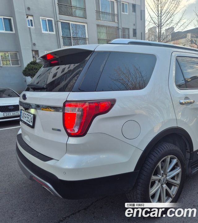 FORD 익스플로러 2.3 리미티드 4WD 2017 - photo 2 - Import Corée du Sud | International Cars