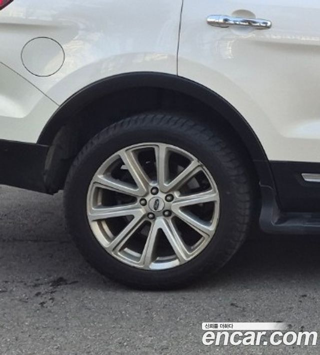 FORD 익스플로러 2.3 리미티드 4WD 2017 - photo 5 - Import Corée du Sud | International Cars