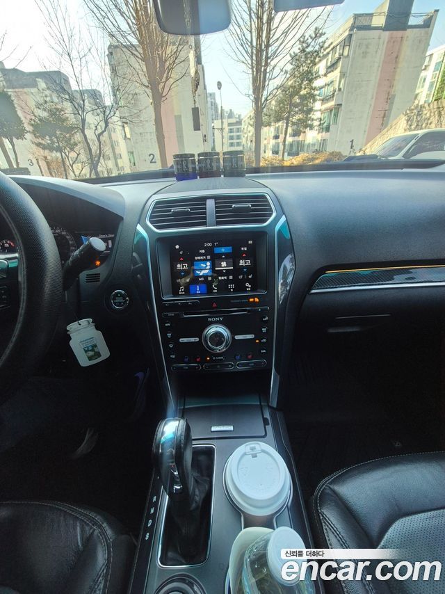 FORD 익스플로러 2.3 리미티드 4WD 2017 - photo 6 - Import Corée du Sud | International Cars