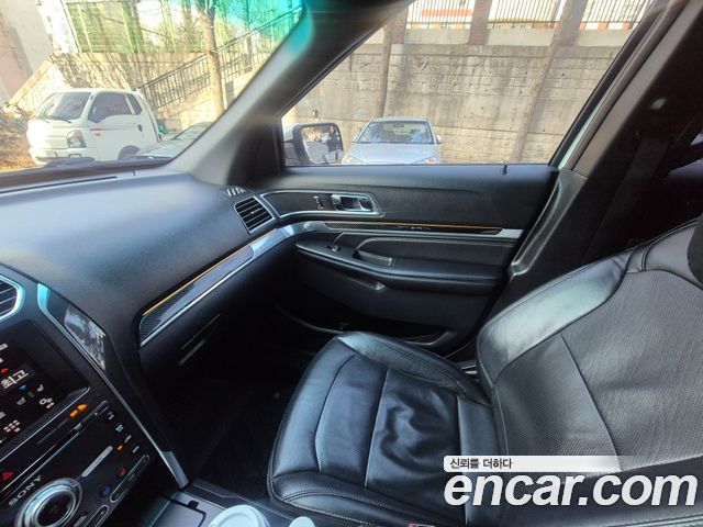 FORD 익스플로러 2.3 리미티드 4WD 2017 - photo 7 - Import Corée du Sud | International Cars
