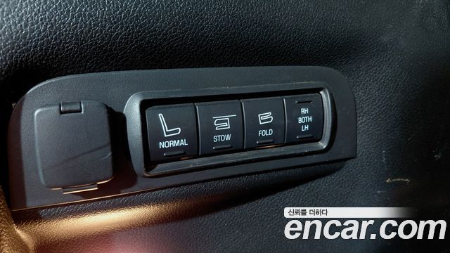 FORD 익스플로러 2.3 리미티드 4WD 2019 - photo 12 - Import Corée du Sud | International Cars