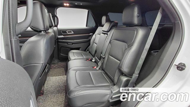 FORD 익스플로러 2.3 리미티드 4WD 2019 - photo 14 - Import Corée du Sud | International Cars