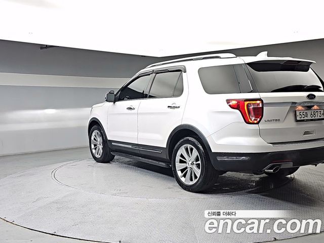 FORD 익스플로러 2.3 리미티드 4WD 2019 - photo 4 - Import Corée du Sud | International Cars