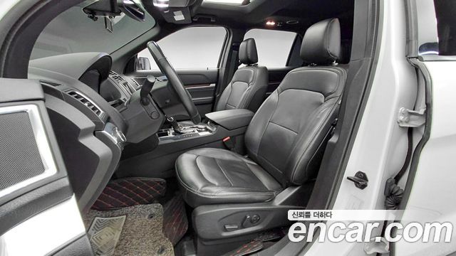 FORD 익스플로러 2.3 리미티드 4WD 2019 - photo 7 - Import Corée du Sud | International Cars