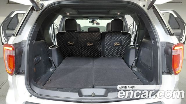 FORD 익스플로러 2.3 리미티드 4WD 2019 - photo 9 - Import Corée du Sud | International Cars
