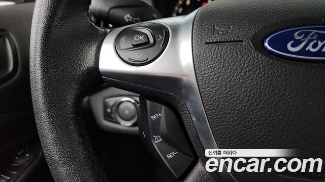 FORD 이스케이프 1.6 2014 - photo 15 - Import Corée du Sud | International Cars