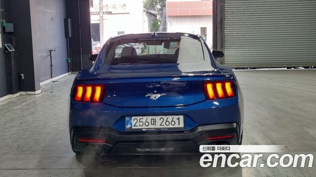 FORD 머스탱 7세대 2.3 에코부스트 Premium Coupé 2025 - photo 4 - Import Corée du Sud | International Cars