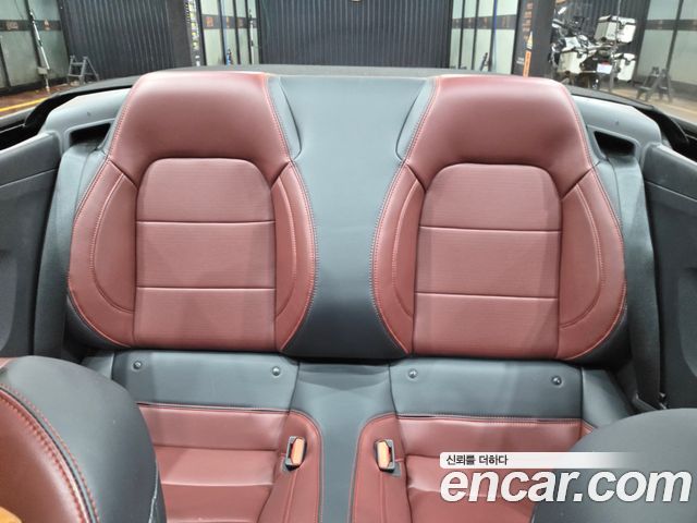 FORD 머스탱 7세대 2.3 에코부스트 Premium Convertible 2024 - photo 9 - Import Corée du Sud | International Cars