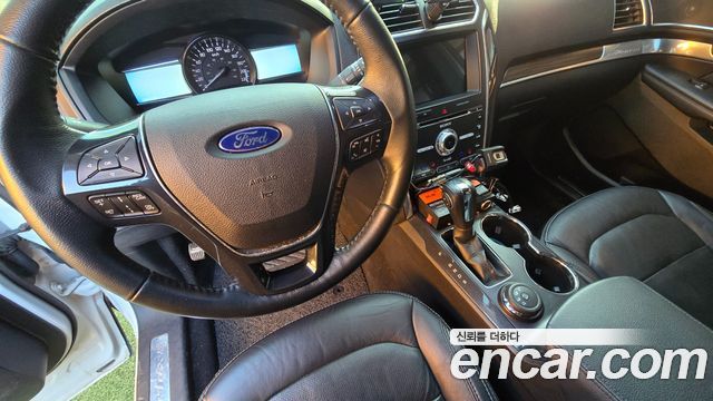 FORD 익스플로러 2.3 리미티드 4WD 2018 - photo 14 - Import Corée du Sud | International Cars