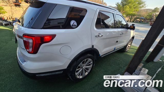 FORD 익스플로러 2.3 리미티드 4WD 2018 - photo 7 - Import Corée du Sud | International Cars