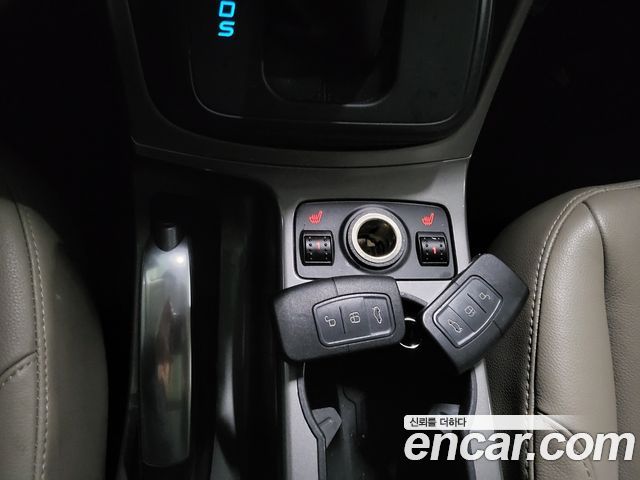 FORD 쿠가 2세대 2.0 디젤 트렌디 2016 - photo 9 - Import Corée du Sud | International Cars
