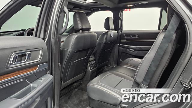 FORD 익스플로러 2.3 리미티드 4WD 2019 - photo 16 - Import Corée du Sud | International Cars