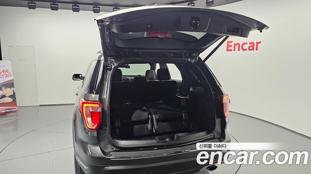 FORD 익스플로러 2.3 리미티드 4WD 2019 - photo 31 - Import Corée du Sud | International Cars