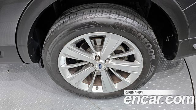 FORD 익스플로러 2.3 리미티드 4WD 2019 - photo 7 - Import Corée du Sud | International Cars