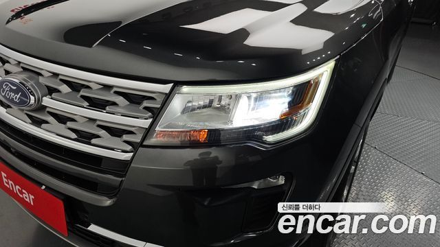 FORD 익스플로러 2.3 리미티드 4WD 2019 - photo 8 - Import Corée du Sud | International Cars