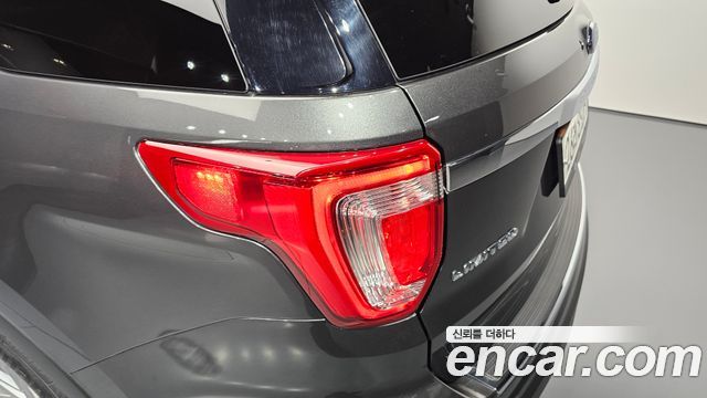 FORD 익스플로러 2.3 리미티드 4WD 2019 - photo 9 - Import Corée du Sud | International Cars