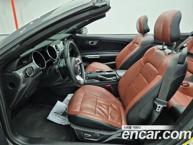 FORD 머스탱 Convertible 2017 - photo 11 - Import Corée du Sud | International Cars