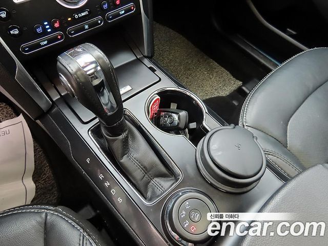 FORD 익스플로러 2.3 리미티드 4WD 2019 - photo 10 - Import Corée du Sud | International Cars