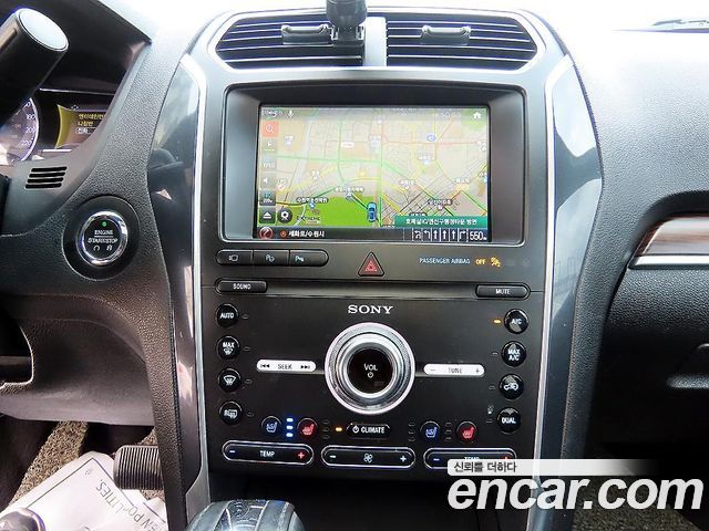 FORD 익스플로러 2.3 리미티드 4WD 2019 - photo 12 - Import Corée du Sud | International Cars