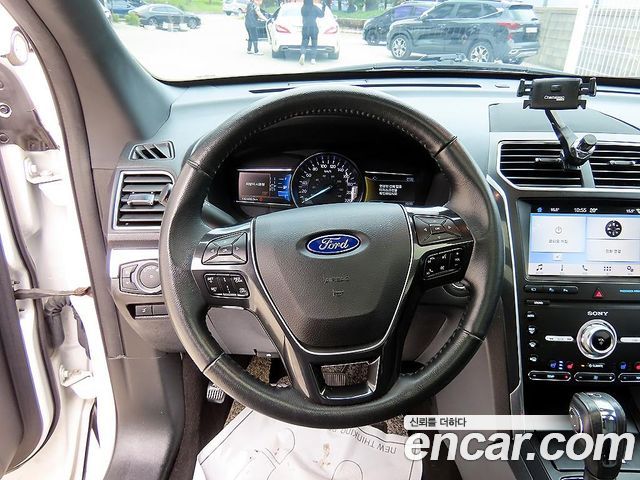 FORD 익스플로러 2.3 리미티드 4WD 2019 - photo 8 - Import Corée du Sud | International Cars