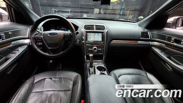 FORD 익스플로러 2.3 리미티드 4WD 2017 - photo 10 - Import Corée du Sud | International Cars