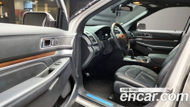 FORD 익스플로러 2.3 리미티드 4WD 2017 - photo 13 - Import Corée du Sud | International Cars