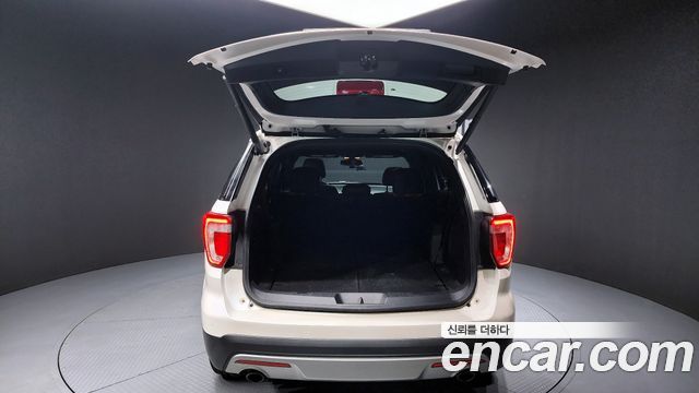 FORD 익스플로러 2.3 리미티드 4WD 2017 - photo 26 - Import Corée du Sud | International Cars