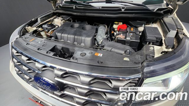 FORD 익스플로러 2.3 리미티드 4WD 2017 - photo 6 - Import Corée du Sud | International Cars