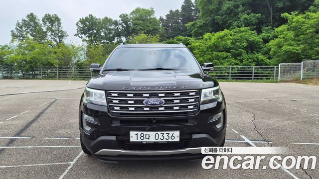 FORD 익스플로러 2.3 리미티드 4WD 2017 - photo 22 - Import Corée du Sud | International Cars