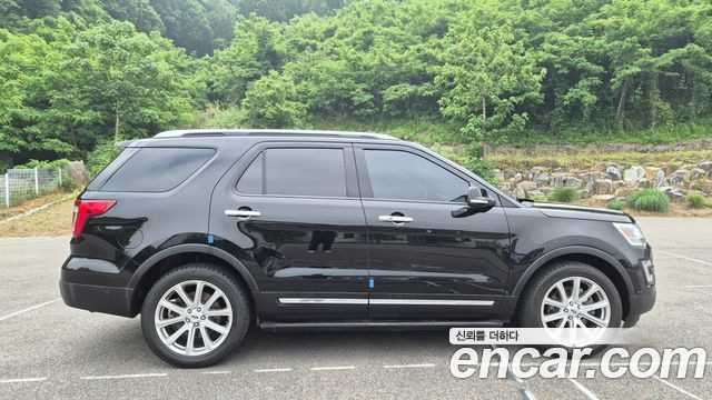 FORD 익스플로러 2.3 리미티드 4WD 2017 - photo 24 - Import Corée du Sud | International Cars