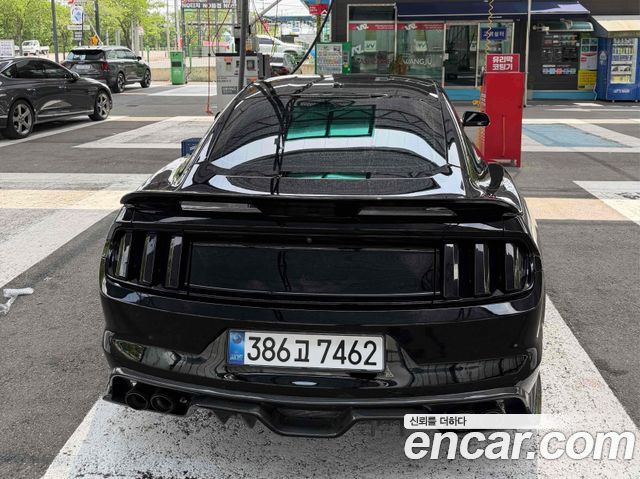 FORD 머스탱 GT Coupé 2017 - photo 6 - Import Corée du Sud | International Cars