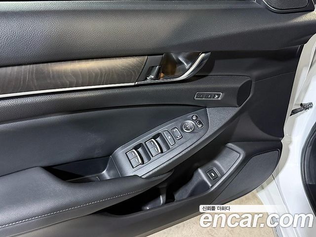 HONDA 어코드 10세대 2.0 하이브리드 Touring 2021 - photo 13 - Import Corée du Sud | International Cars