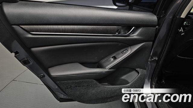 HONDA 어코드 10세대 2.0 하이브리드 Touring 2019 - photo 14 - Import Corée du Sud | International Cars