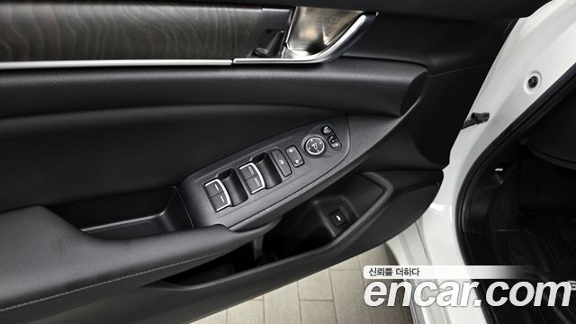 HONDA 어코드 10세대 1.5 Turbo 2019 - photo 28 - Import Corée du Sud | International Cars