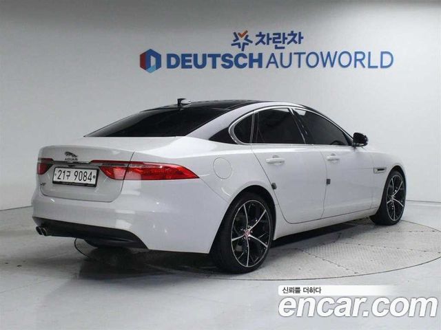 JAGUAR XF (X260) 20d 프레스티지 2017 - photo 2 - Import Corée du Sud | International Cars