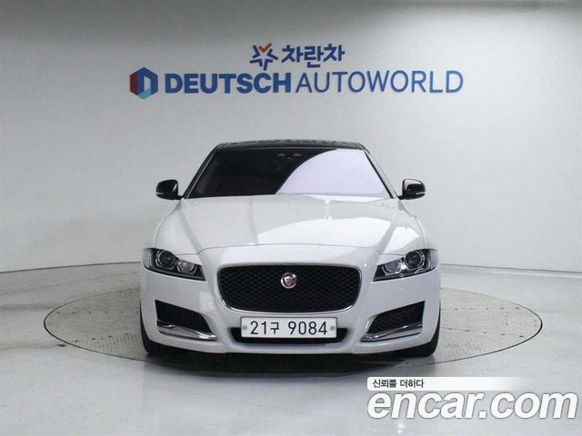 JAGUAR XF (X260) 20d 프레스티지 2017 - photo 3 - Import Corée du Sud | International Cars