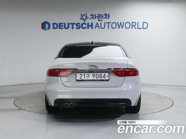 JAGUAR XF (X260) 20d 프레스티지 2017 - photo 4 - Import Corée du Sud | International Cars