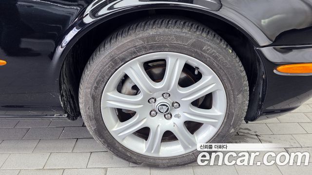 JAGUAR XJ-8 4.2 2004 - photo 5 - Import Corée du Sud | International Cars