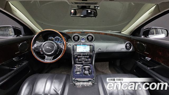 JAGUAR All New XJ 3.0D Premium Luxury LWB 2011 - photo 7 - Import Corée du Sud | International Cars