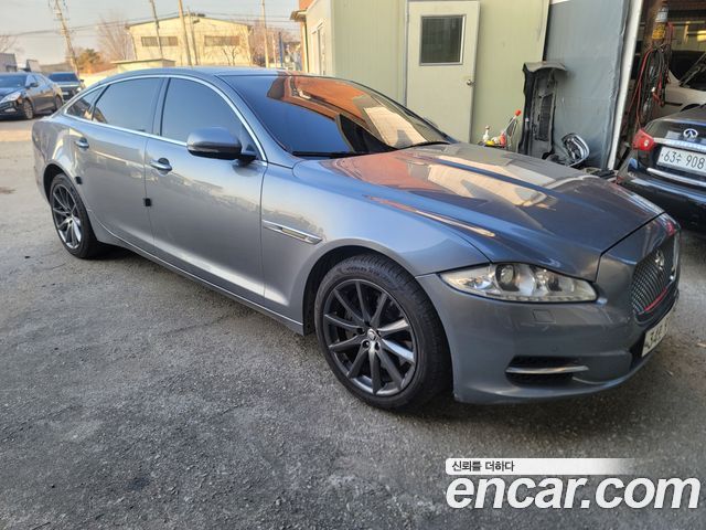 JAGUAR All New XJ 3.0D Premium Luxury LWB 2014 - photo 2 - Import Corée du Sud | International Cars